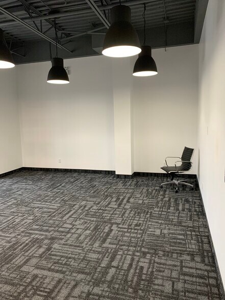 More Photos Of 3465 Rebecca St, Oakville Office For Sale