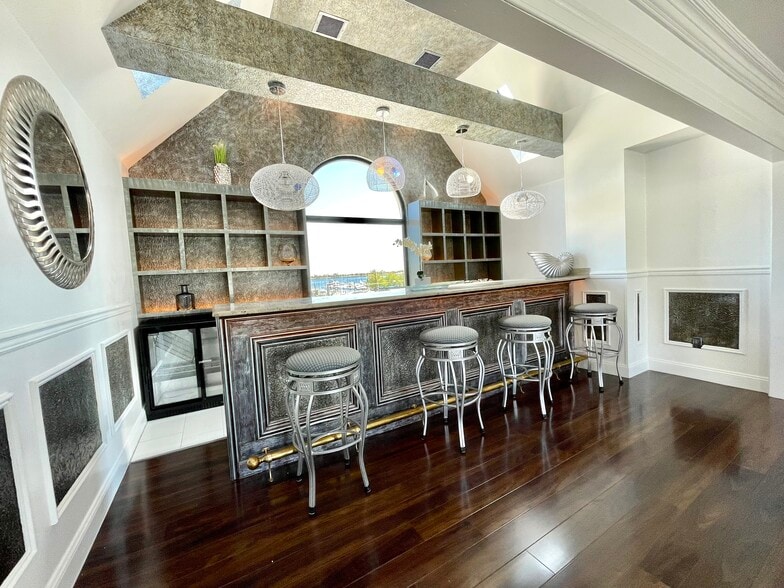 141 Mansion Ave, Staten Island, NY 10308 Restaurant For Sale