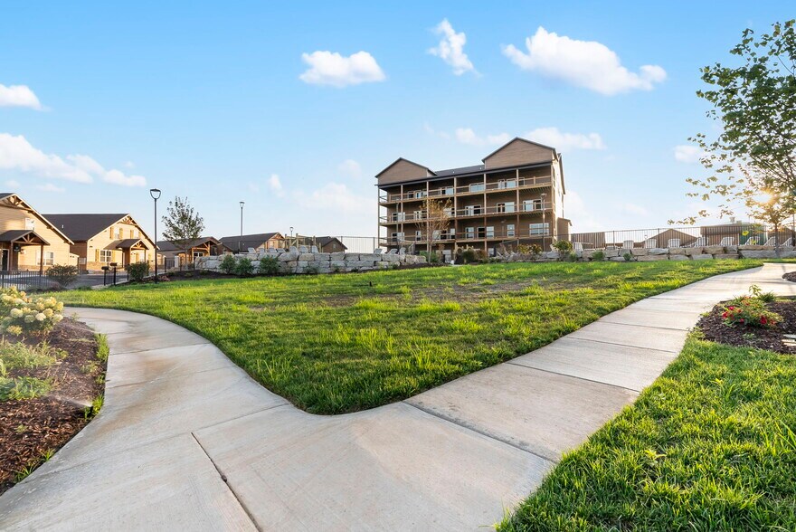 More Photos Of 129 Pioneer Peak, Kimberling City Specialty For Sale