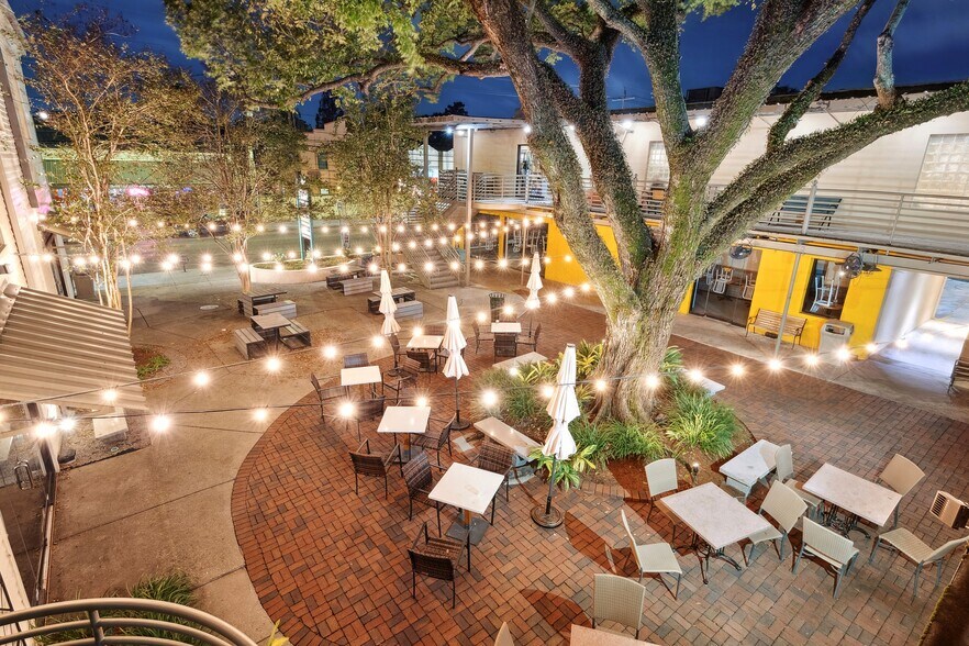 More Photos Of 2901-2917 Magazine St, New Orleans Storefront Retail Office For Lease