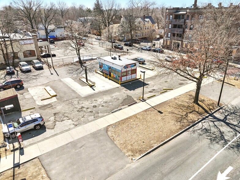 More Photos Of 671 State St, Springfield Convenience Store For Sale