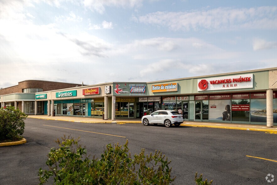 More Photos Of 8200-8230 Boul Taschereau, Brossard Storefront For Lease