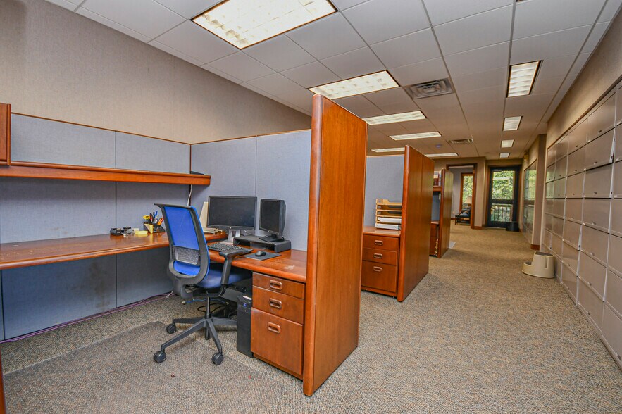 More Photos Of 220 Mckenzie Ave, Panama City Office For Sale