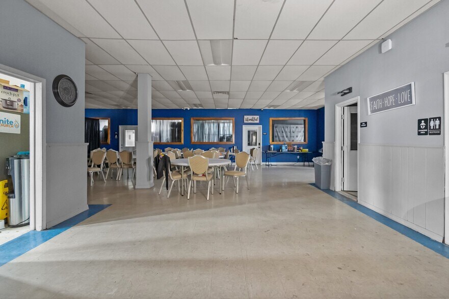 More Photos Of 2814-2818 E Allegheny Ave, Philadelphia Storefront Retail Office For Lease