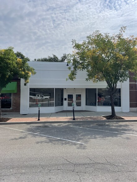 Primary Photo Of 610 Harden St, Columbia Storefront For Lease