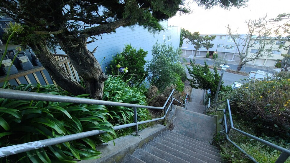 More Photos Of 74 Crestline Dr, San Francisco Multifamily For Sale