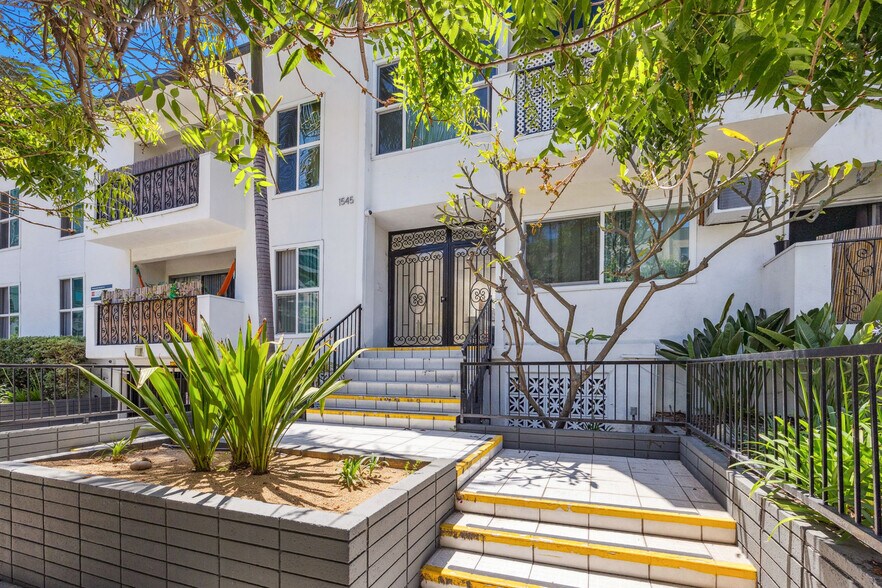More Photos Of 1545 Gordon St, Los Angeles Multifamily For Sale