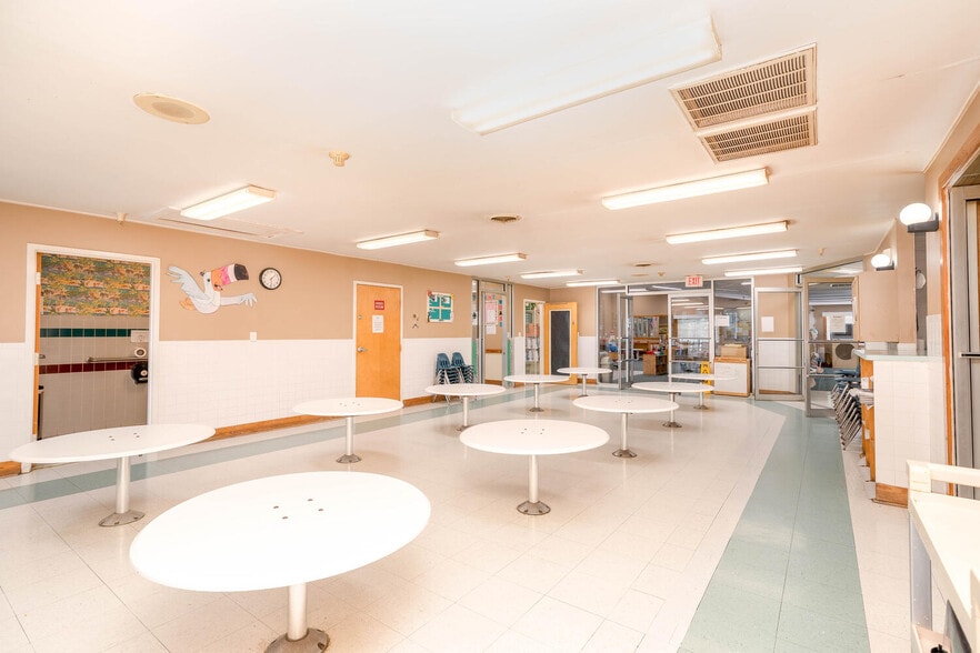 More Photos Of 2081 Mesa Valley Way, Austell Specialty For Sale