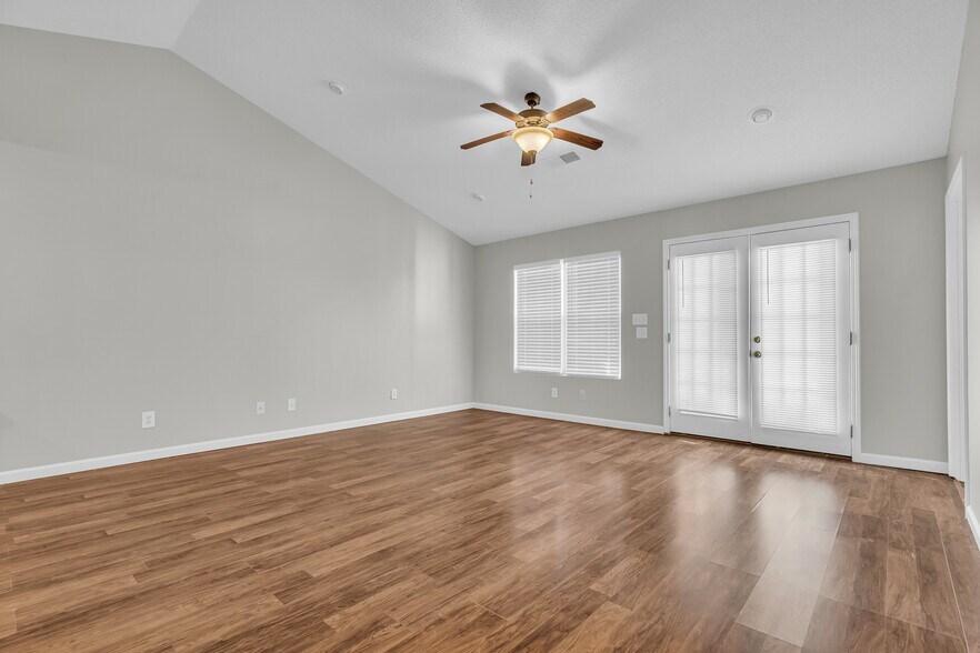 More Photos Of 738 Black Mountain Rd, Toccoa Apartments For Sale