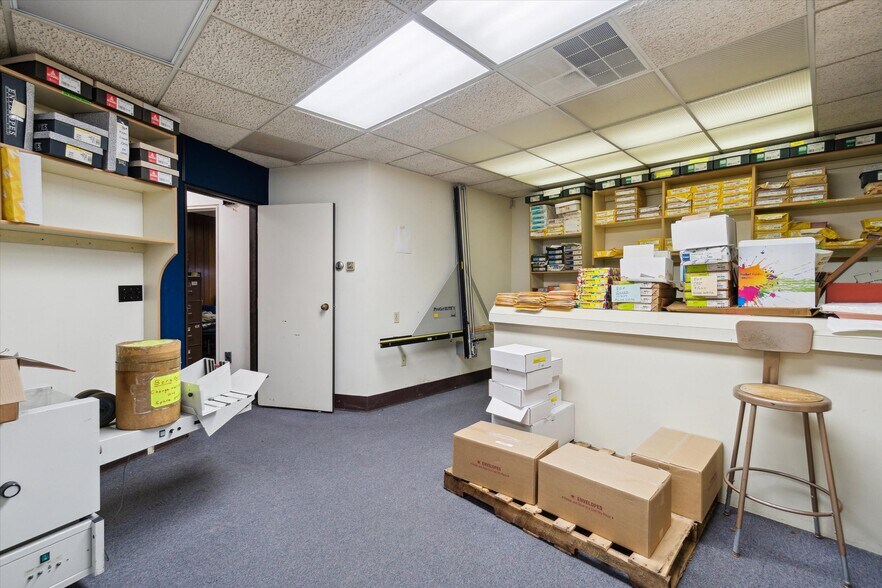 More Photos Of 4414 Bay Rd, Saginaw Storefront Retail Office For Sale