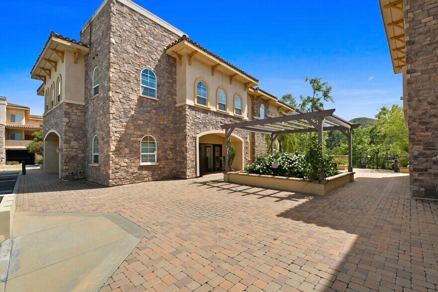 Primary Photo Of 5018 Chesebro Rd, Agoura Hills Medical For Sale