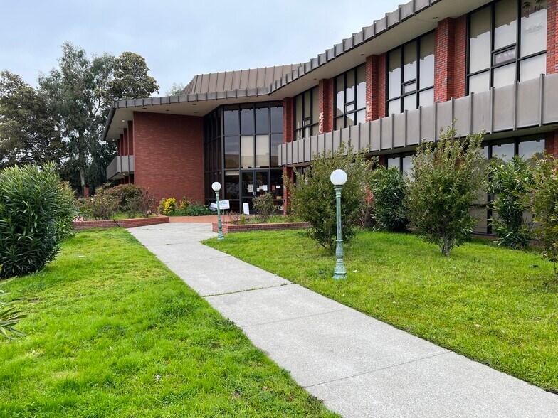 More Photos Of 1515 Aurora Dr, San Leandro Office For Lease