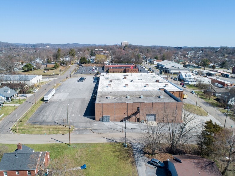 More Photos Of 121 W Oak Hill Ave, Knoxville Warehouse For Lease