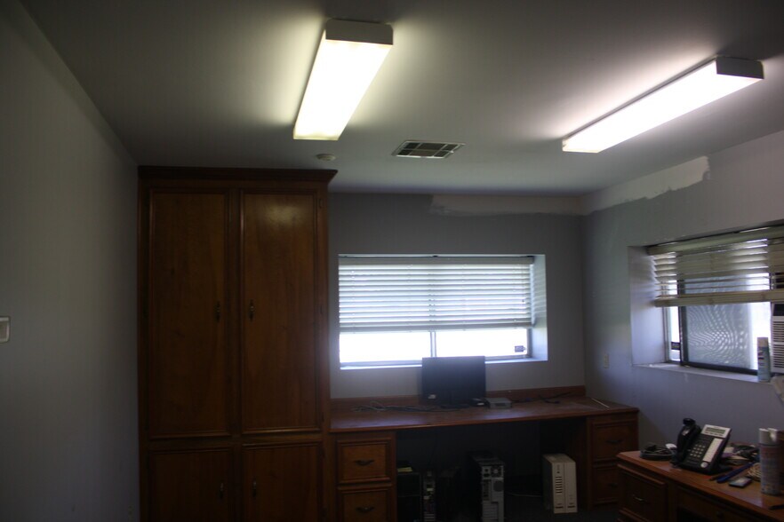 More Photos Of 19111 Fm 362 Rd, Waller Manufacturing For Sale