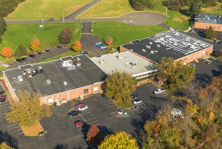More Photos Of 121 Friends Ln, Newtown Showroom For Lease