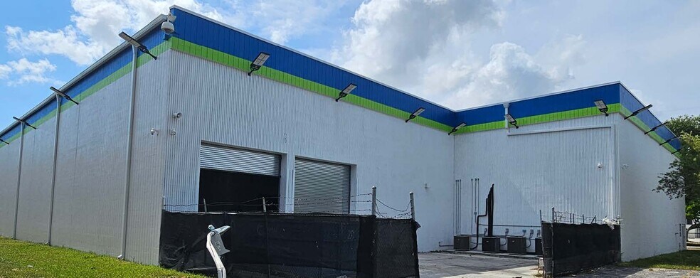 More Photos Of 8800 NW 15th St, Miami Warehouse For Lease