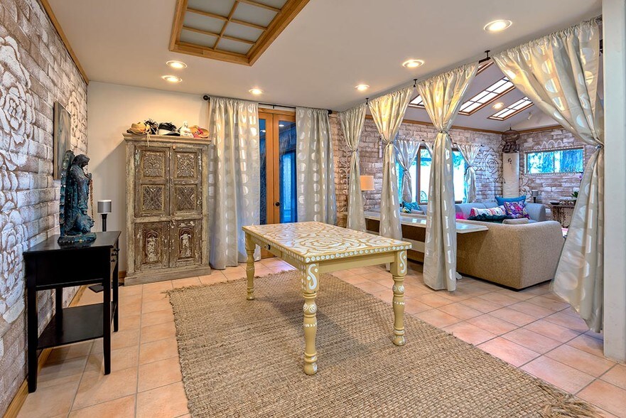 More Photos Of 75 Fremont Dr, Sonoma Storefront Retail Residential For Sale