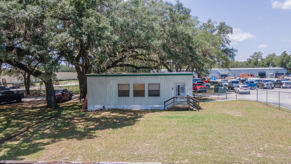 More Photos Of 3494 N US Highway 301, Wildwood Manufacturing For Sale