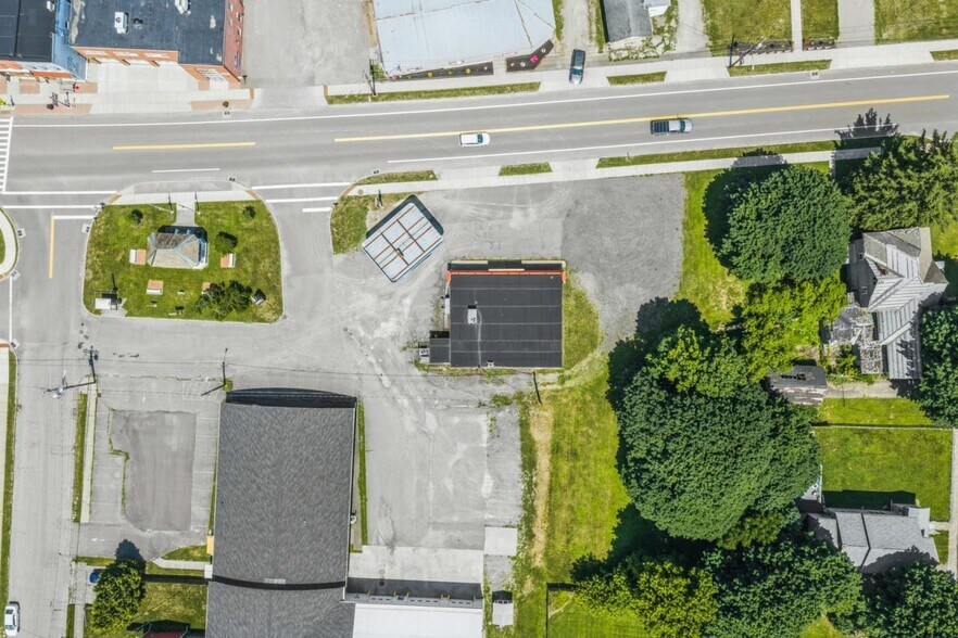 More Photos Of 2 E Main St, Canisteo Convenience Store For Sale