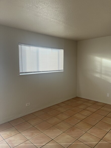 More Photos Of 118 S Main St, Belen Apartments For Sale