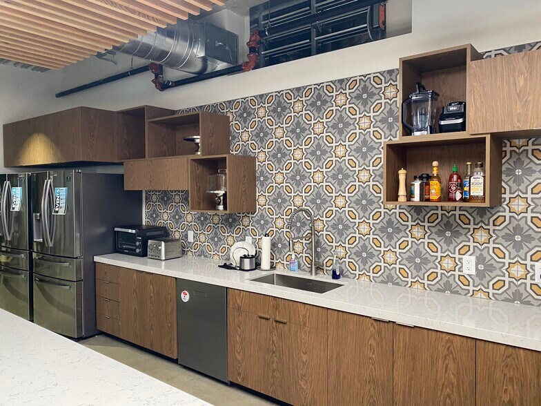 More Photos Of 310 S Main St, Salt Lake City Office For Sale