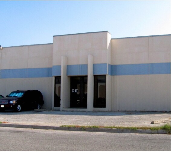 More Photos Of 2410 Boardwalk St, San Antonio Light Distribution For Lease