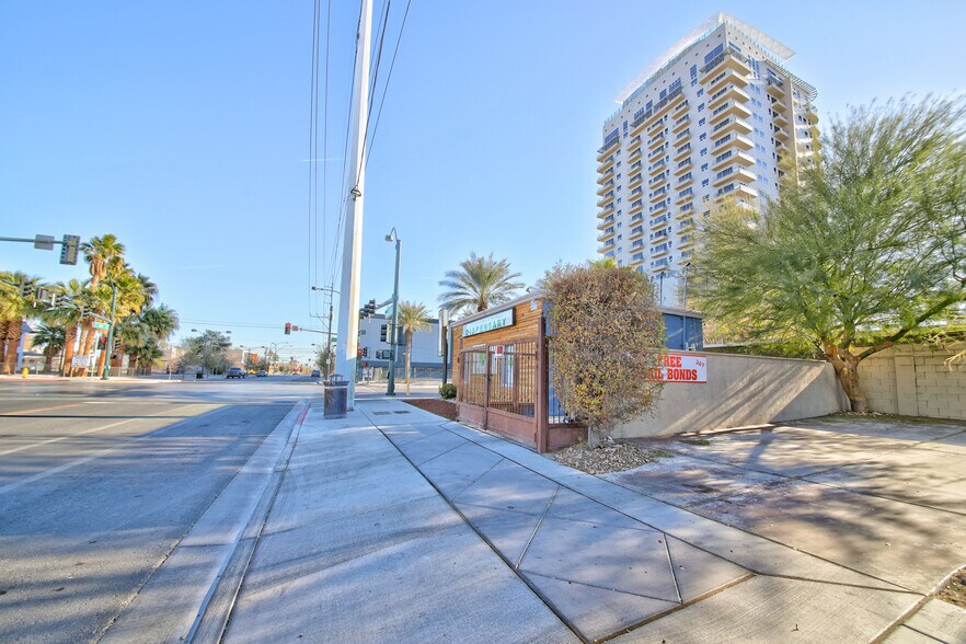 More Photos Of 800 S Casino Center Blvd, Las Vegas Loft Creative Space For Sale