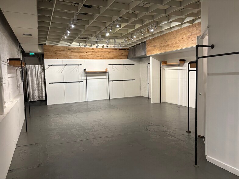 More Photos Of 56 S Broadway, Denver Storefront For Sale