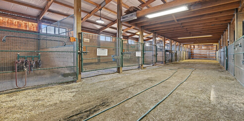More Photos Of 15747 State Highway 7, Lyons Lodge Meeting Hall For Lease
