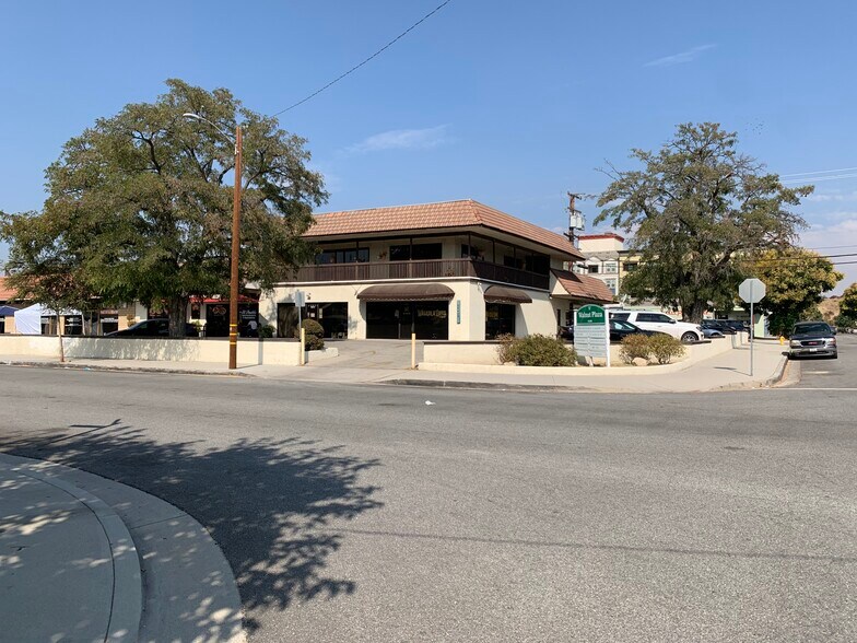 Primary Photo Of 24400 Walnut St, Santa Clarita Office For Lease