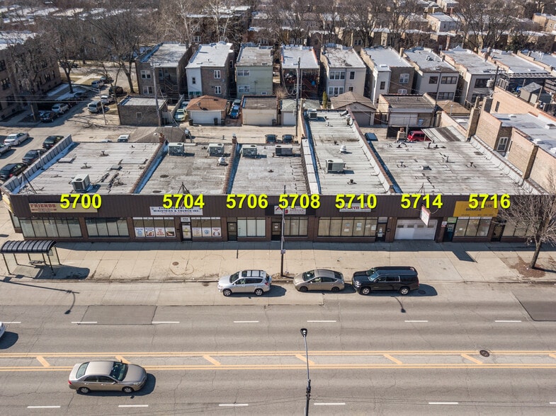 More Photos Of 5700-5716 N Western Ave, Chicago Storefront For Lease