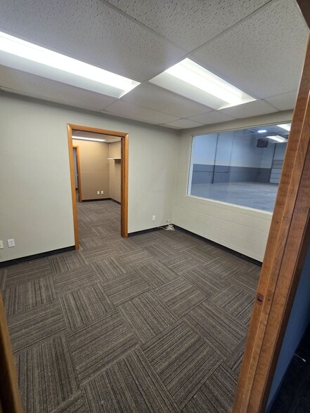 More Photos Of 3540 Jefferson Ave SE, Grand Rapids Warehouse For Lease