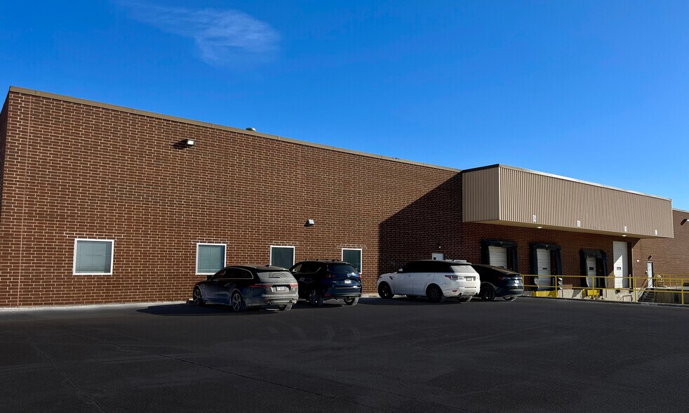 More Photos Of 8220-8290 Austin Ave, Morton Grove Warehouse For Lease