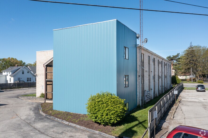 More Photos Of 4910-4914 Douglas Rd, Toledo Apartments For Sale