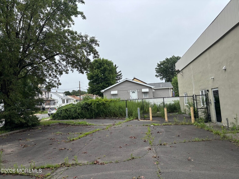 More Photos Of 1202 S Olden Ave, Hamilton Office For Sale