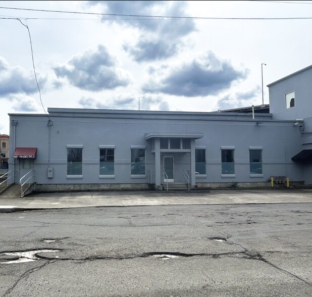 More Photos Of 88 Washington, Portland Industrial For Lease