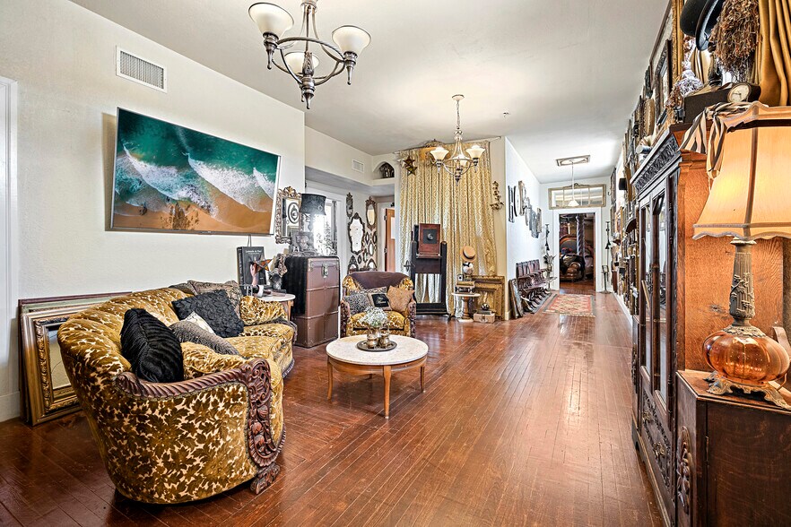 More Photos Of 103 S 6th St, Brownfield Restaurant For Sale