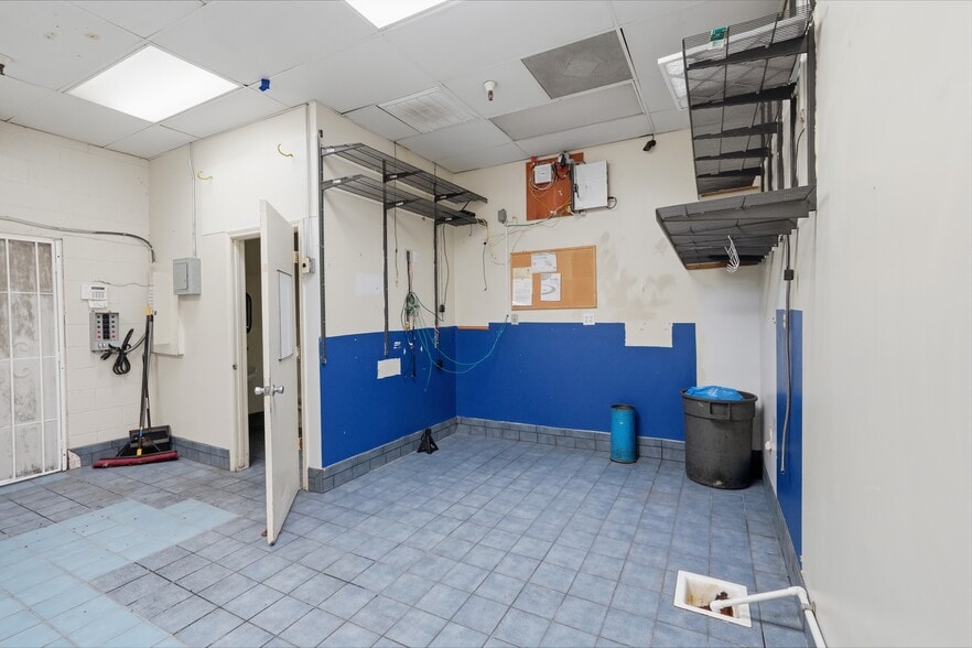 More Photos Of 867-873 Sutton Way, Grass Valley General Retail For Lease