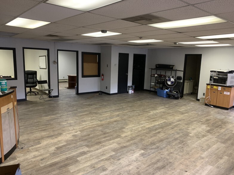 More Photos Of 75-77 Paterson Ave, Wallington Warehouse For Lease