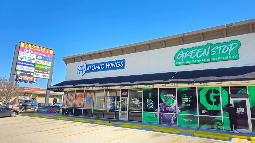 More Photos Of 11200 Northwest Fwy, Houston Storefront Retail Office For Lease