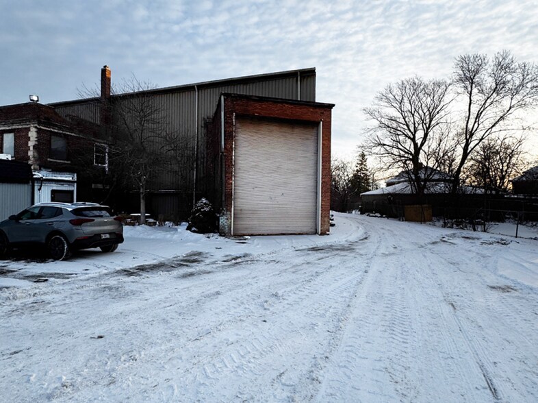 More Photos Of 7401-7447 Intervale St, Detroit Manufacturing For Lease