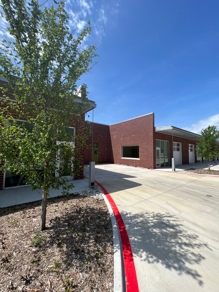 Primary Photo Of 4480 Alpha Rd, Dallas Flex For Lease