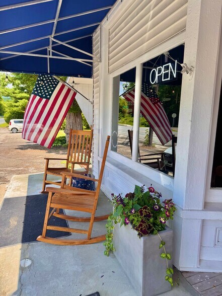 Primary Photo Of 972 VT Route 7A, Shaftsbury Storefront For Sale