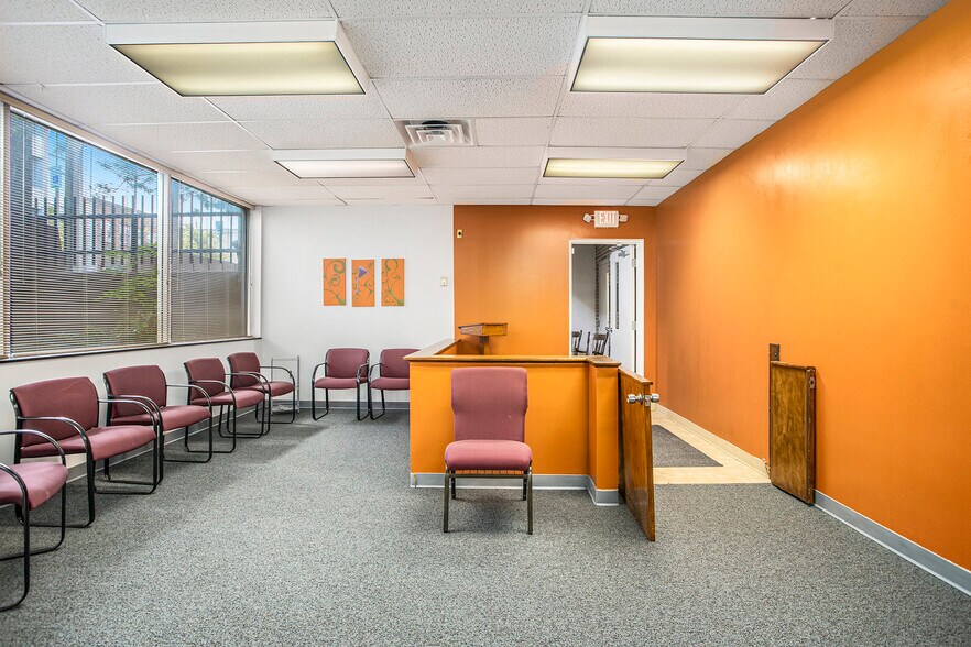 More Photos Of 135 N Church St, Kalamazoo Office Residential For Sale