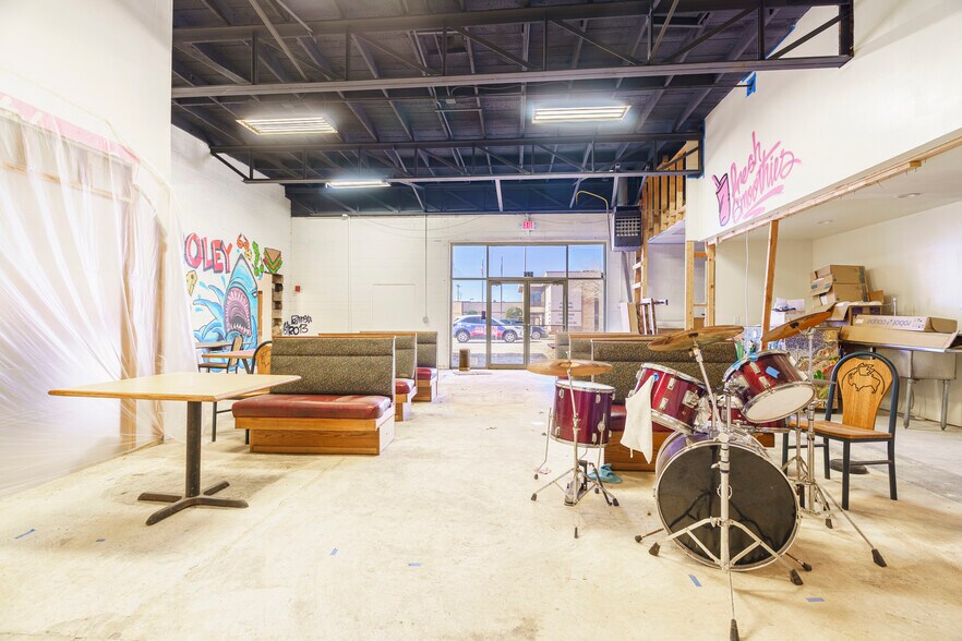 More Photos Of 306 N Choctaw Ave, El Reno Manufacturing For Sale