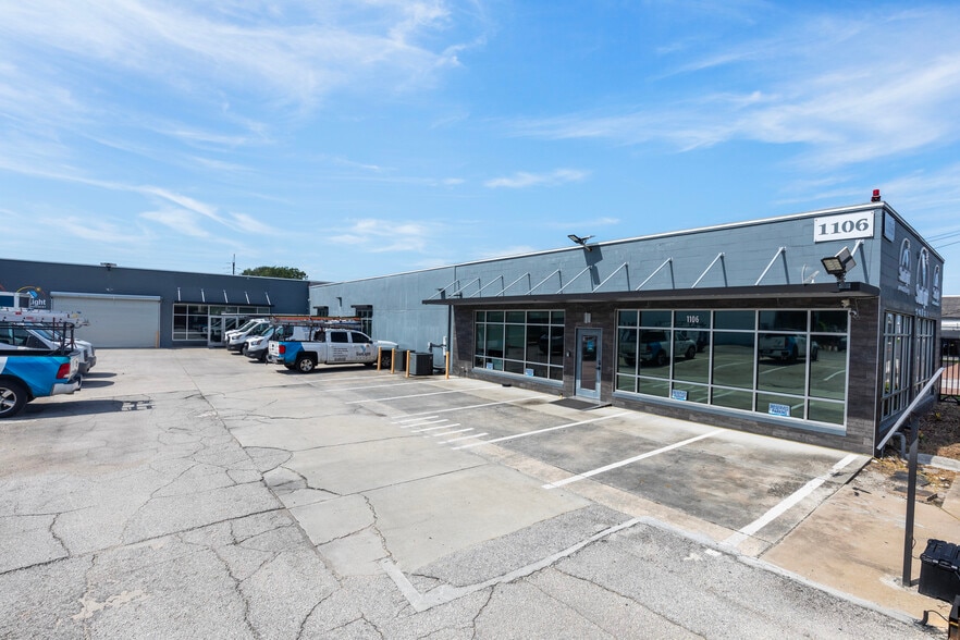 More Photos Of 1106 W Central Blvd, Orlando Warehouse For Sale