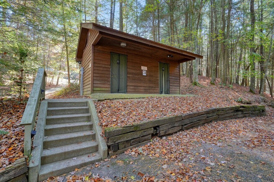 More Photos Of 400 Mulberry Gap Rd, Ellijay Hospitality For Sale