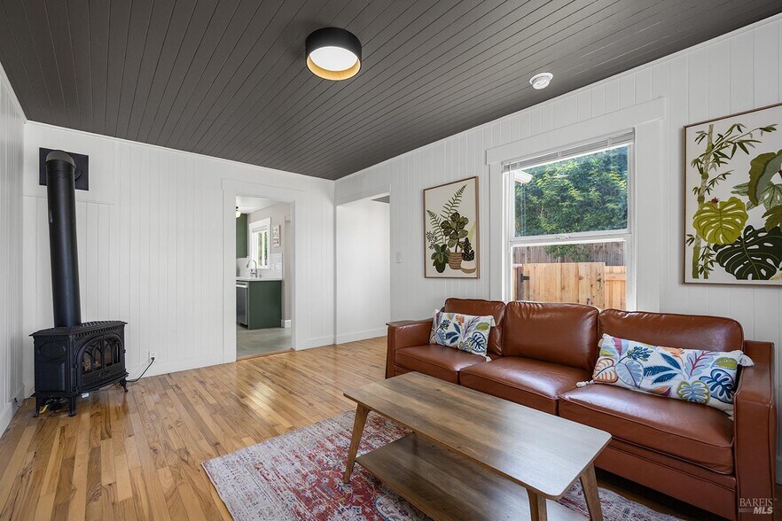 More Photos Of 732 Petaluma Blvd S, Petaluma Multifamily For Sale