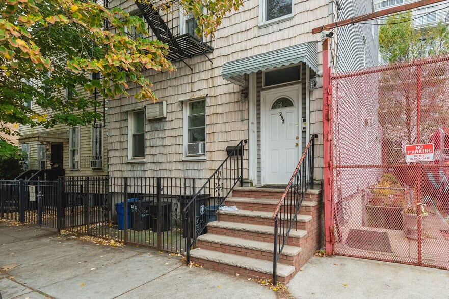 More Photos Of 252 Skillman Ave, Brooklyn Apartments For Sale