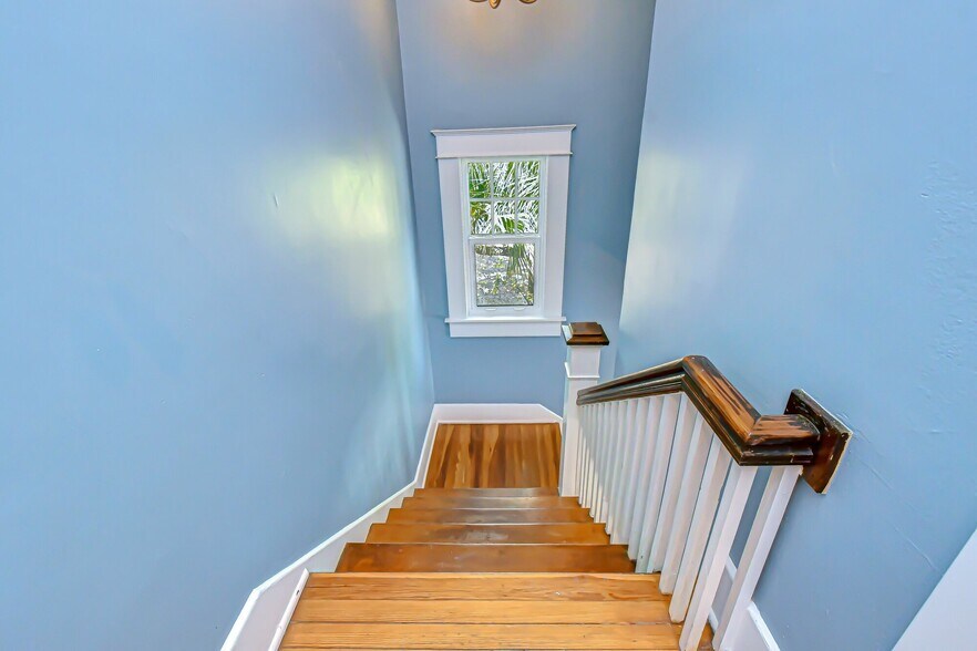 More Photos Of 211 S Boulevard, Tampa Office For Sale